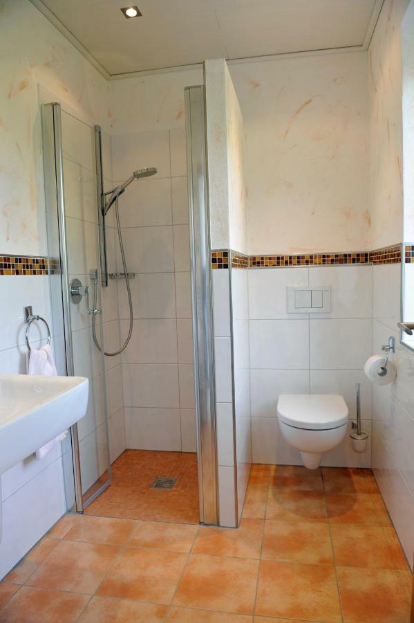 Kinheim Gaestehaus Vinaria מראה חיצוני תמונה